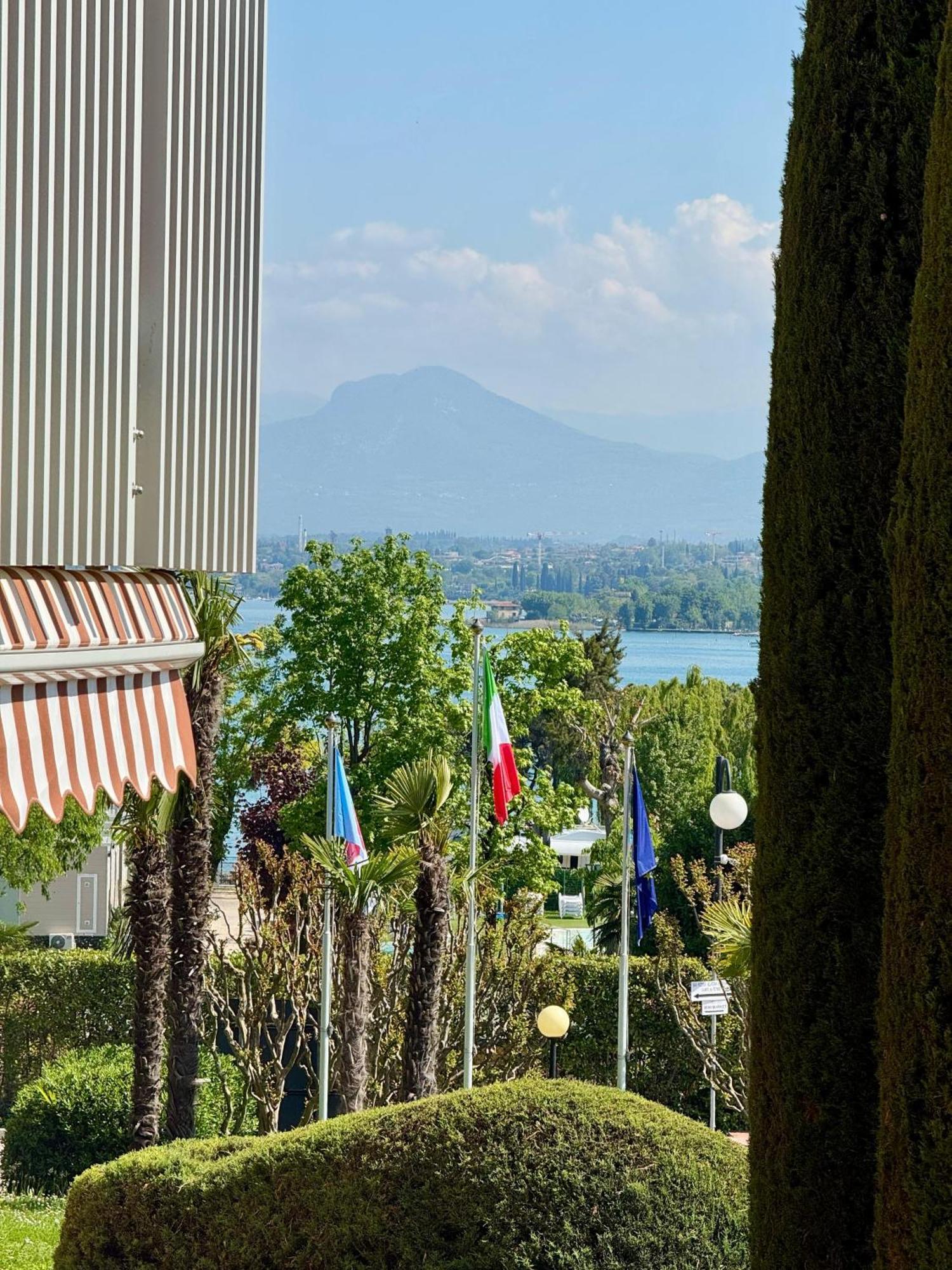 Easy Apartments Peschiera Peschiera del Garda Exteriör bild