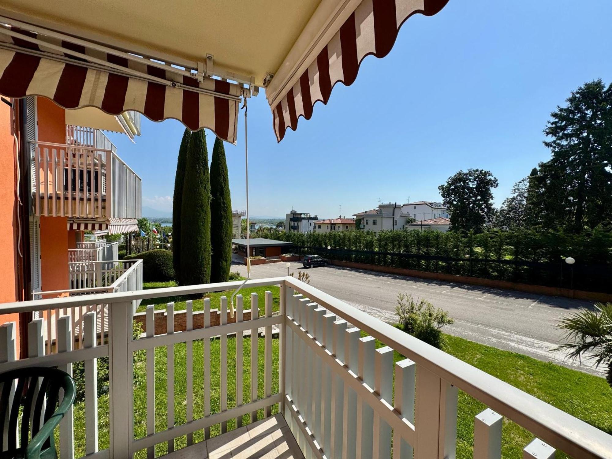 Easy Apartments Peschiera Peschiera del Garda Exteriör bild
