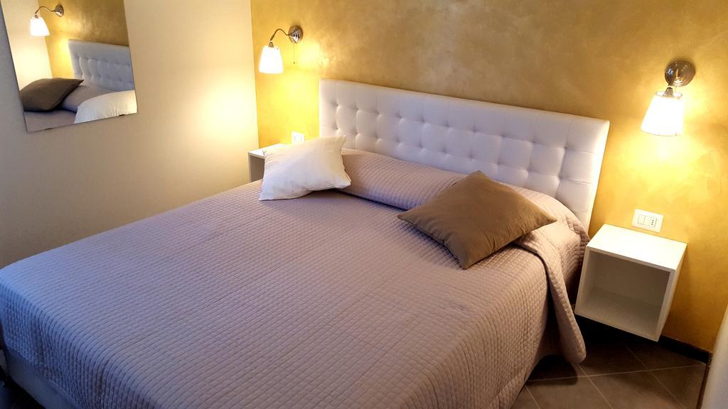 Easy Apartments Peschiera Peschiera del Garda Exteriör bild